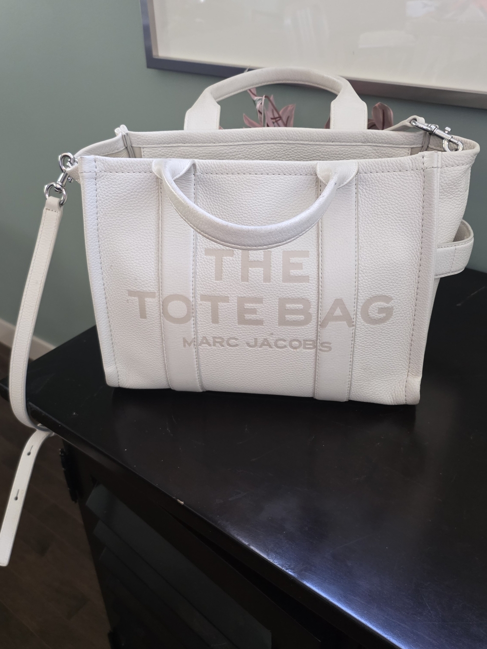 Marc Jacobs - The Leather Medium Tote Bag - White